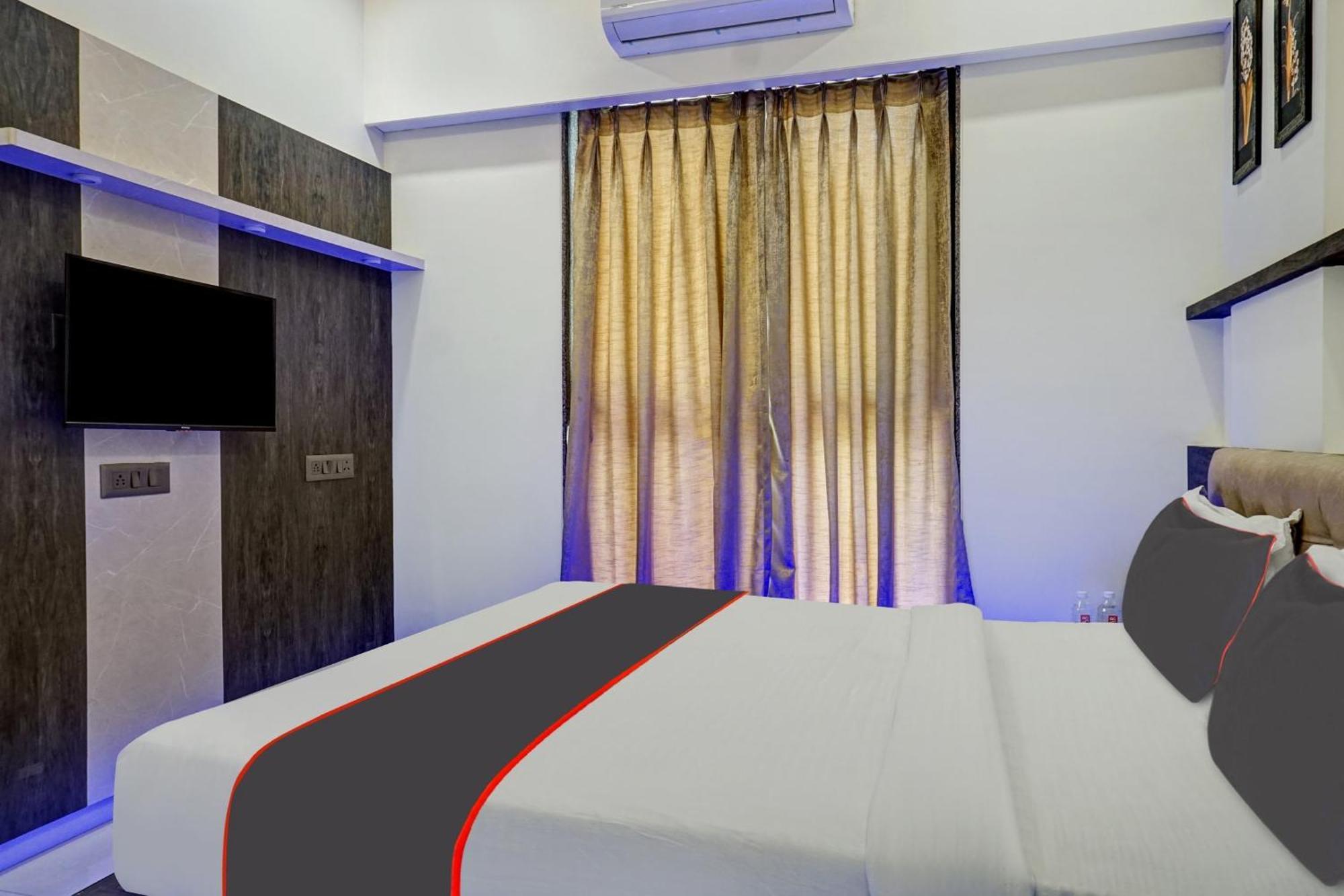 Super Townhouse Poona Royal Hotel Pimpri-Chinchwad Exterior foto